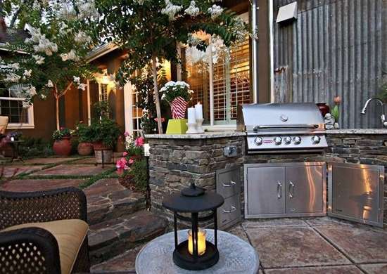 10 Built-In Outdoor Grill Ideas