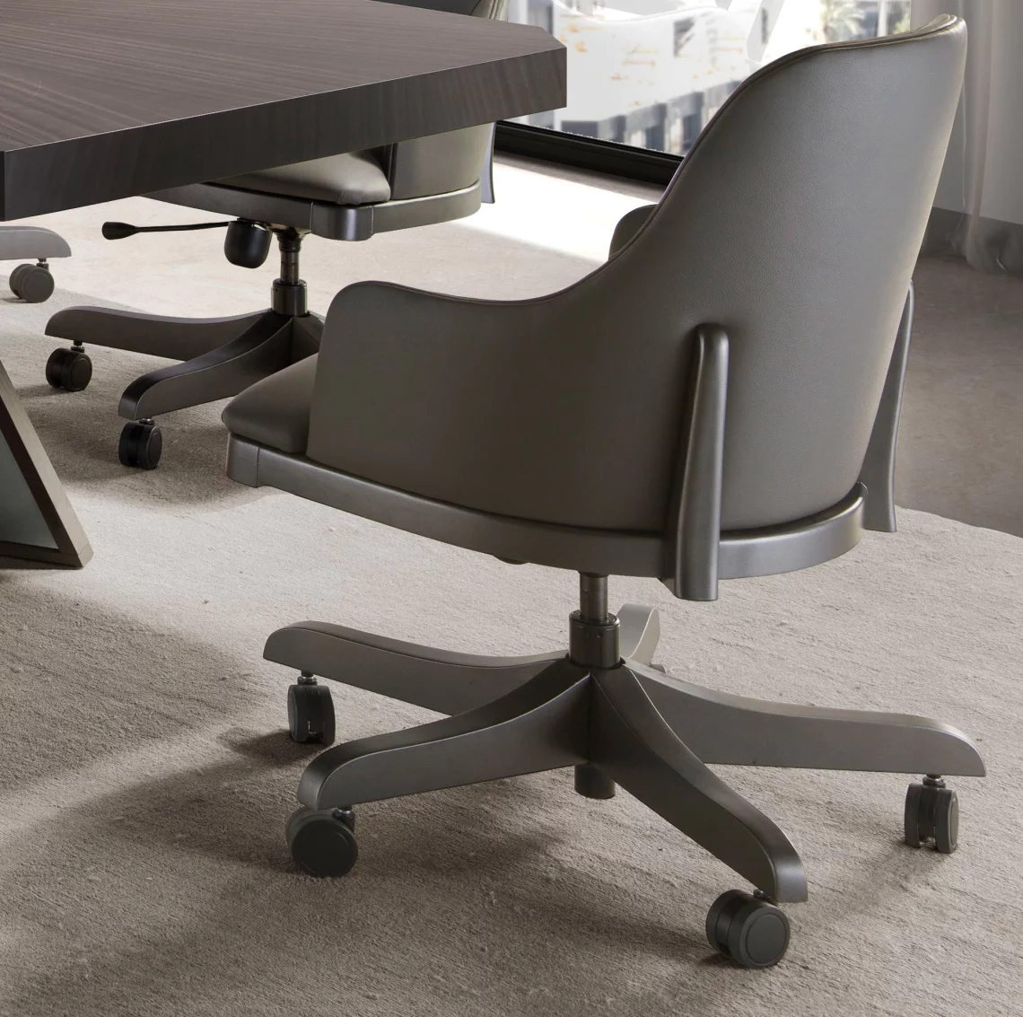 luxury office chairs